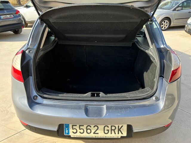 RENAULT MEGANE DYNAMIQUE 2.0 AUTO SPANISH LHD IN SPAIN 76000 MILES SUPERB 2008